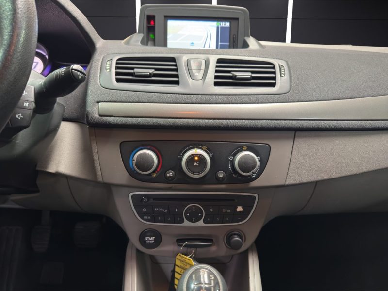 RENAULT MEGANE  1.6 16V TOMTOM EDITION 2011