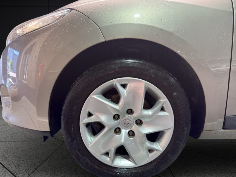 RENAULT MEGANE  1.6 16V TOMTOM EDITION 2011