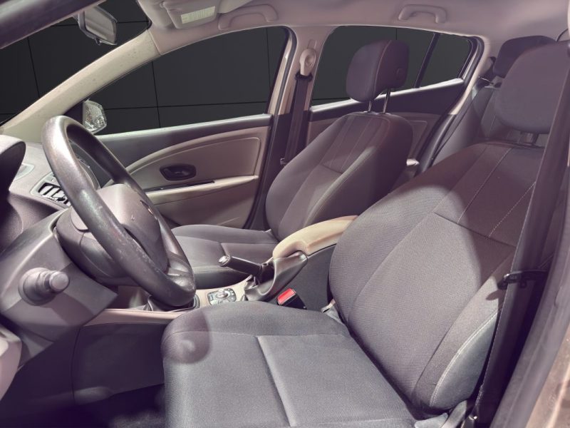 RENAULT MEGANE  1.6 16V TOMTOM EDITION 2011