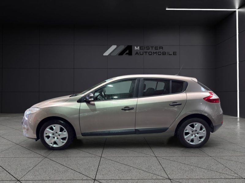 RENAULT MEGANE  1.6 16V TOMTOM EDITION 2011