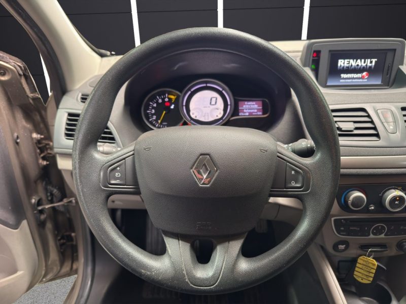 RENAULT MEGANE  1.6 16V TOMTOM EDITION 2011