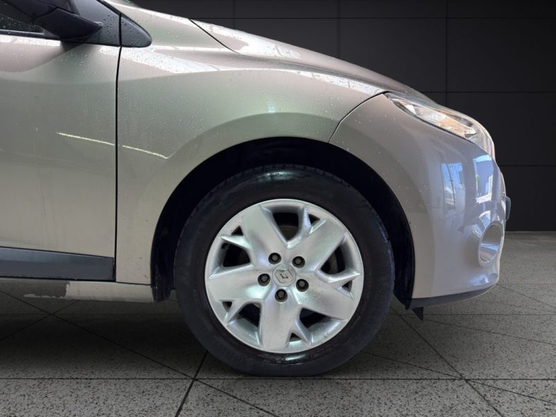 RENAULT MEGANE  1.6 16V TOMTOM EDITION 2011