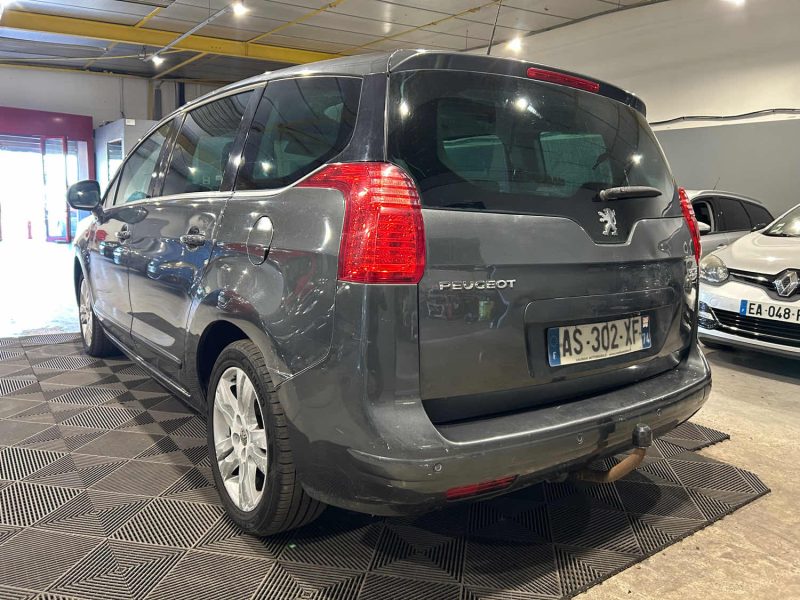 PEUGEOT 5008 2.0 HDI 150CH