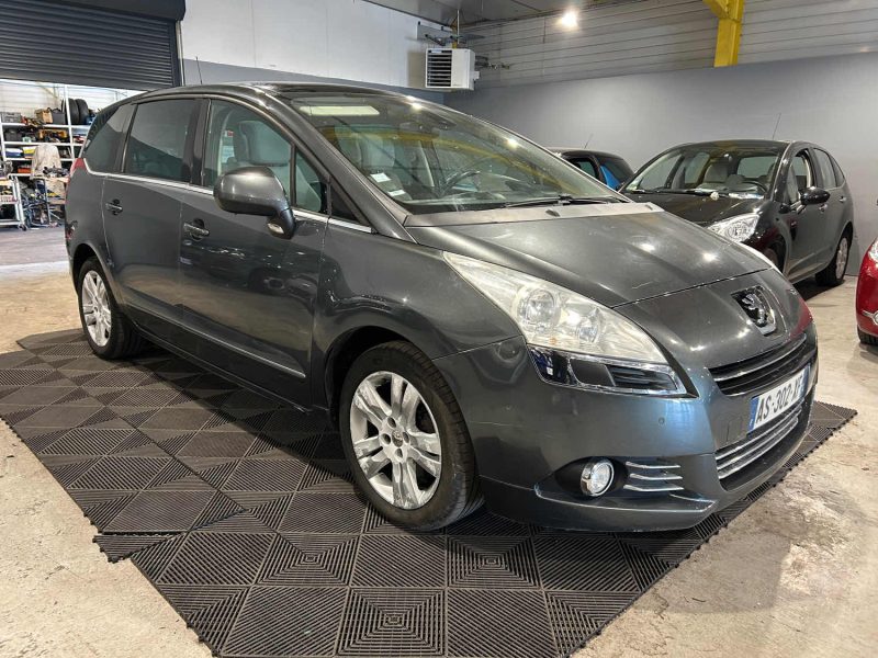PEUGEOT 5008 2.0 HDI 150CH