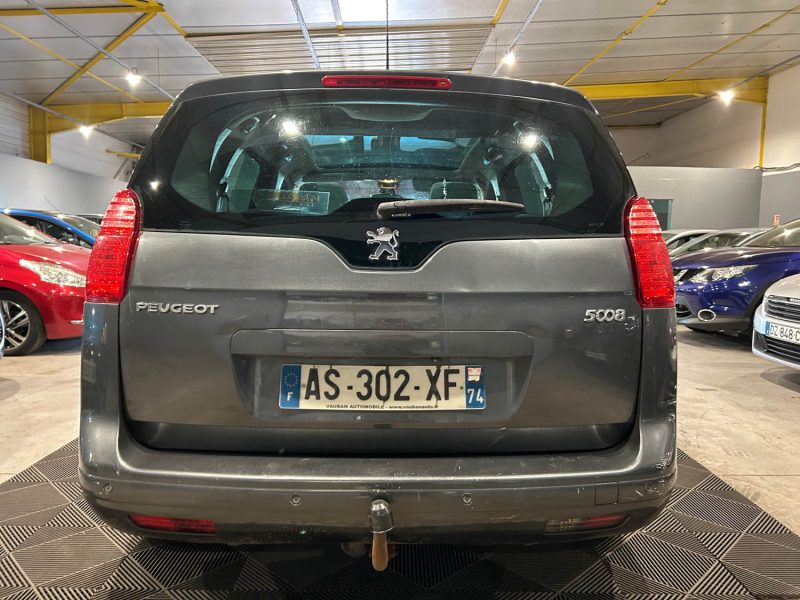 PEUGEOT 5008 2.0 HDI 150CH
