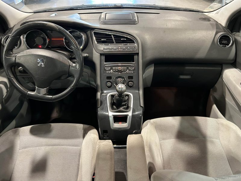 PEUGEOT 5008 2.0 HDI 150CH
