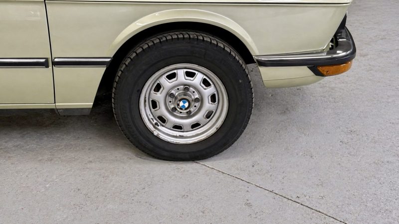 BMW 520 E12 1978 I Historique important I 6 Cylindres I Configuration d’origine