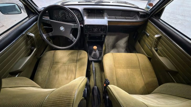 BMW 520 E12 1978 I Historique important I 6 Cylindres I Configuration d’origine