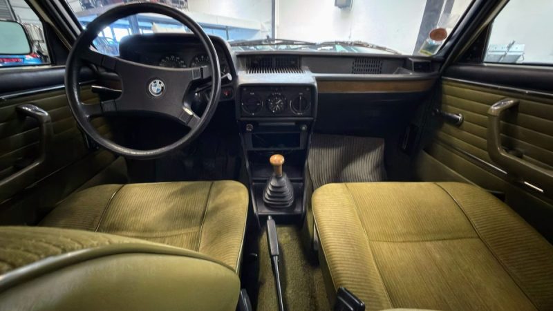 BMW 520 E12 1978 I Historique important I 6 Cylindres I Configuration d’origine