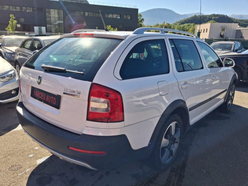 SKODA OCTAVIA SCOUT 2.0 TDI 140 DSG 4X4 