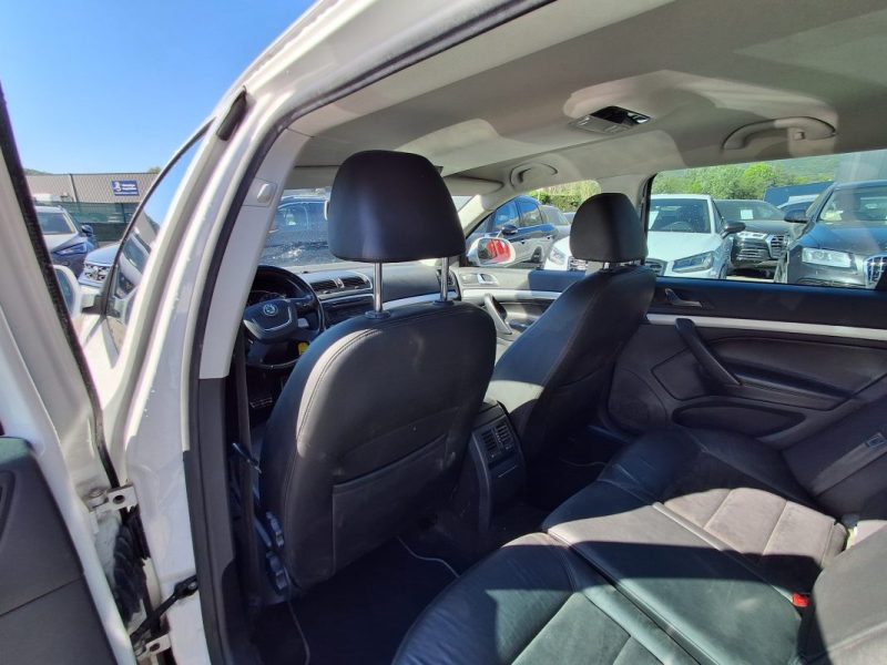 SKODA OCTAVIA SCOUT 2.0 TDI 140 DSG 4X4 