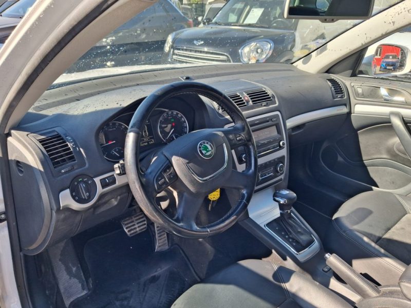SKODA OCTAVIA SCOUT 2.0 TDI 140 DSG 4X4 