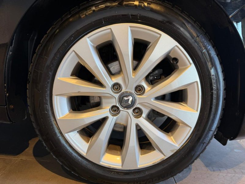 RENAULT CLIO  5 BUSINESS TCE 90 / SIEGES CHAUFFANTS / 1ERE MAIN 
