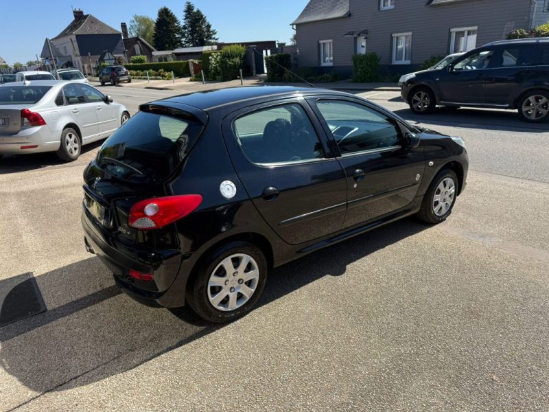 Peugeot 206 + 1.4E 75Ch Active