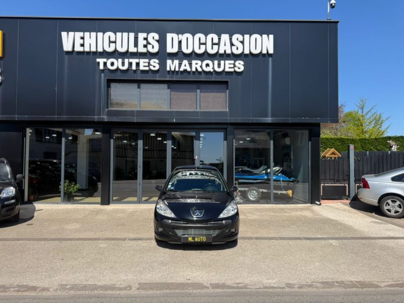 Peugeot 206 + 1.4E 75Ch Active