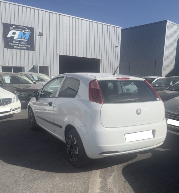 FIAT PUNTO GRANDE PUNTO 1.3 MULTIJET 75 DYNAMIC 2010 GARANTIE 