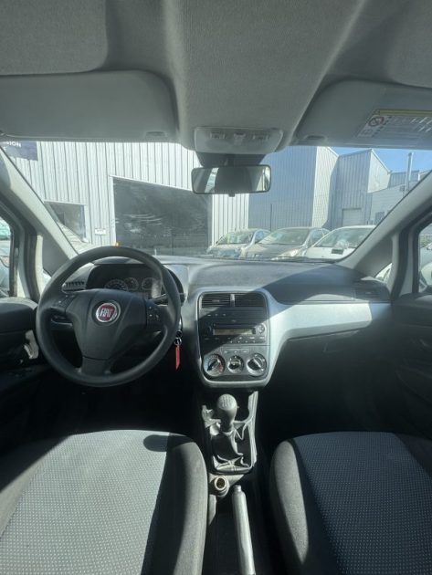 FIAT PUNTO GRANDE PUNTO 1.3 MULTIJET 75 DYNAMIC 2010 GARANTIE 