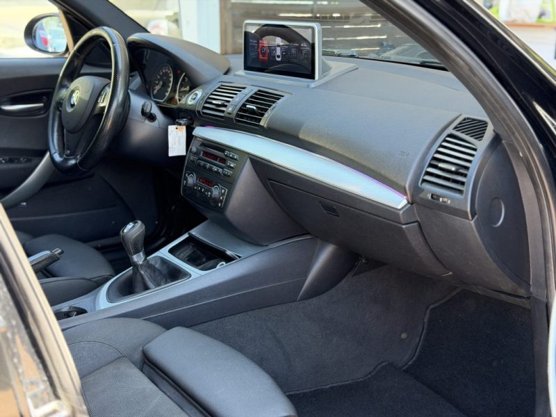 BMW SERIE 1 118I 130 CV PACK M / Grand ecran CAR PLAY / Clim /  Paiement 4X ou 10X Possible