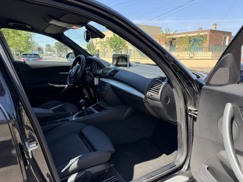 BMW SERIE 1 118I 130 CV PACK M / Grand ecran CAR PLAY / Clim /  Paiement 4X ou 10X Possible