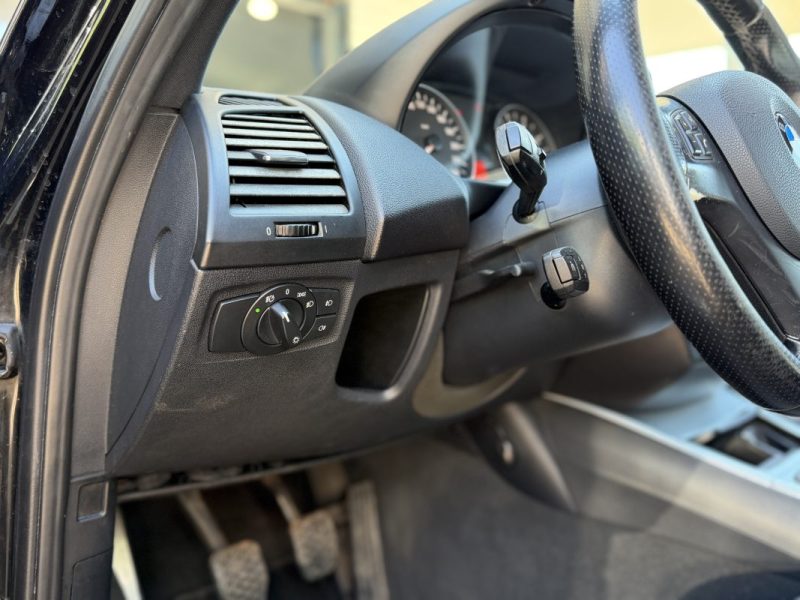 BMW SERIE 1 118I 130 CV PACK M / Grand ecran CAR PLAY / Clim /  Paiement 4X ou 10X Possible