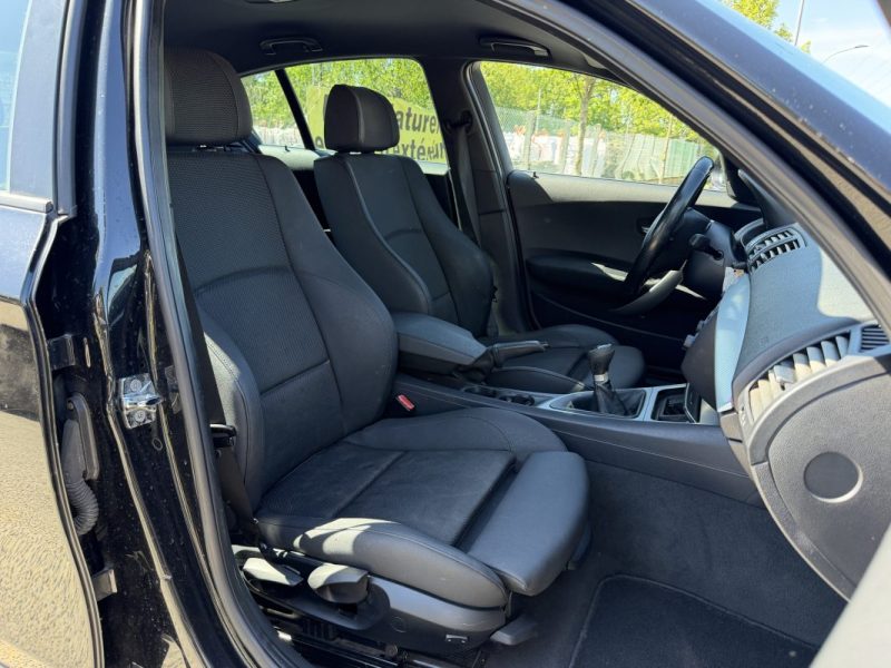 BMW SERIE 1 118I 130 CV PACK M / Grand ecran CAR PLAY / Clim /  Paiement 4X ou 10X Possible