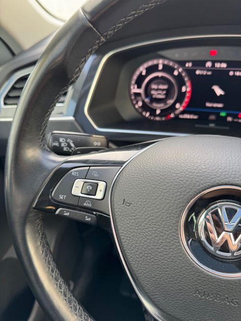 VOLKSWAGEN TIGUAN II 2.0 TDI 190CH CARAT EXCLUSIVE RLINE 4MOTION DSG7 GARANTIE 12 MOIS 2018