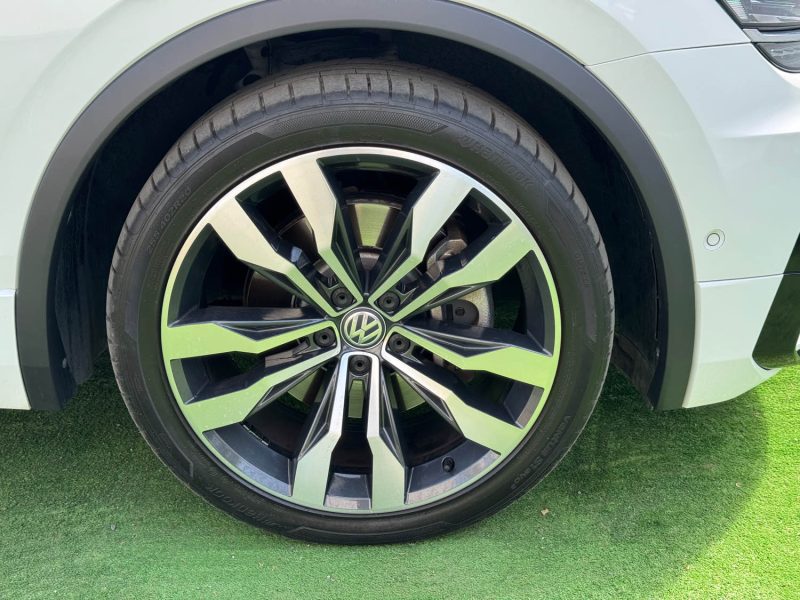 VOLKSWAGEN TIGUAN II 2.0 TDI 190CH CARAT EXCLUSIVE RLINE 4MOTION DSG7 GARANTIE 12 MOIS 2018