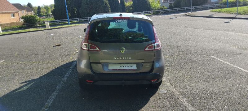 RENAULT SCENIC 3 1.5 DCI 85 CV AN 10 PROPRE BIEN EQUIPE