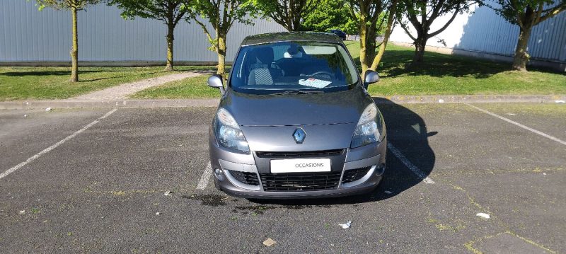 RENAULT SCENIC 3 1.5 DCI 85 CV AN 10 PROPRE BIEN EQUIPE