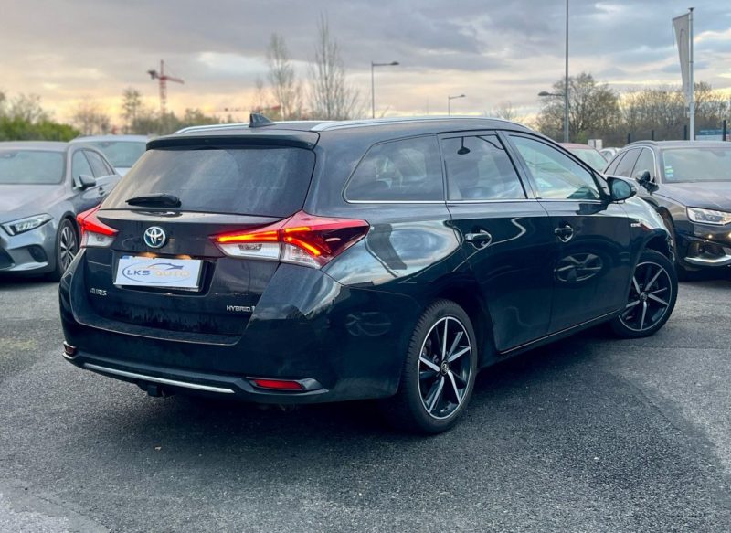 TOYOTA AURIS TOURING SPORTS 1.8 HYBRID 136h BLACK EDITION