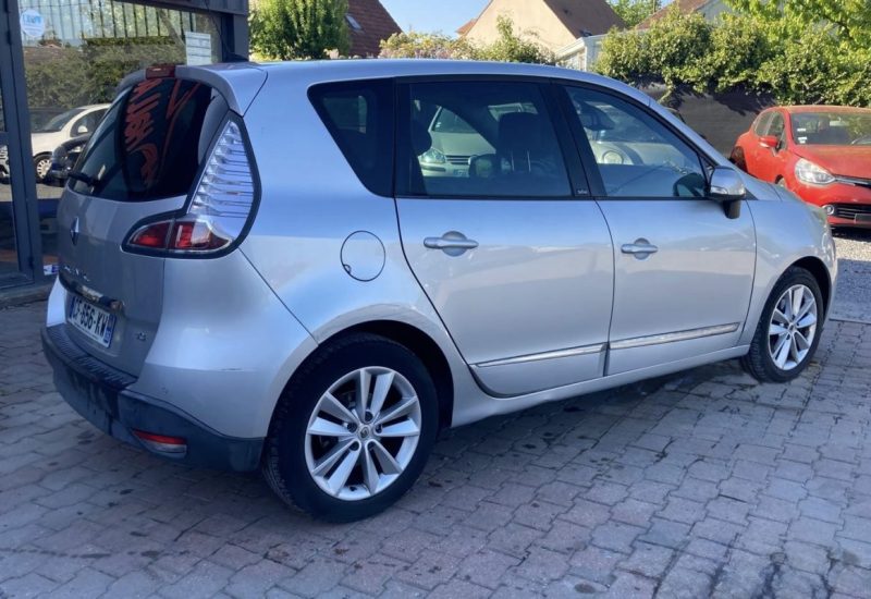 RENAULT SCENIC III 1.5L dCi 110cv INITIAL Boîte Auto_CUIR_GPS / Révisée&Garantie