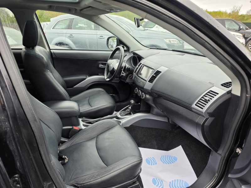 MITSUBISHI OUTLANDER  2012 - 244049 KM