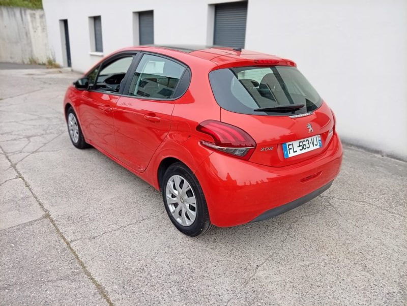 PEUGEOT 208 VTi  ALLURE 2017 PANO / CARPLAY / CAMERA