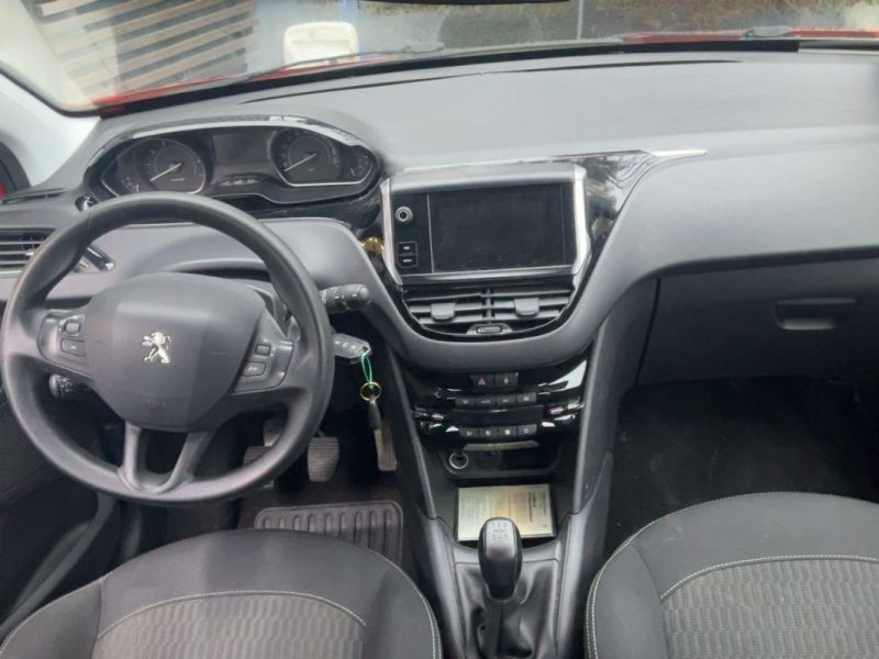 PEUGEOT 208 VTi  ALLURE 2017 PANO / CARPLAY / CAMERA