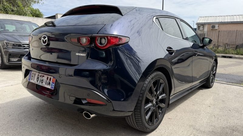 MAZDA 3 2.0 SKYACTIV 150cv / Bva HOMURA