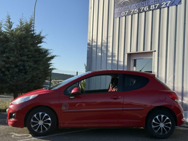 Peugeot 207 1.4 VTi 16v Série 64 Garantie 6 Mois