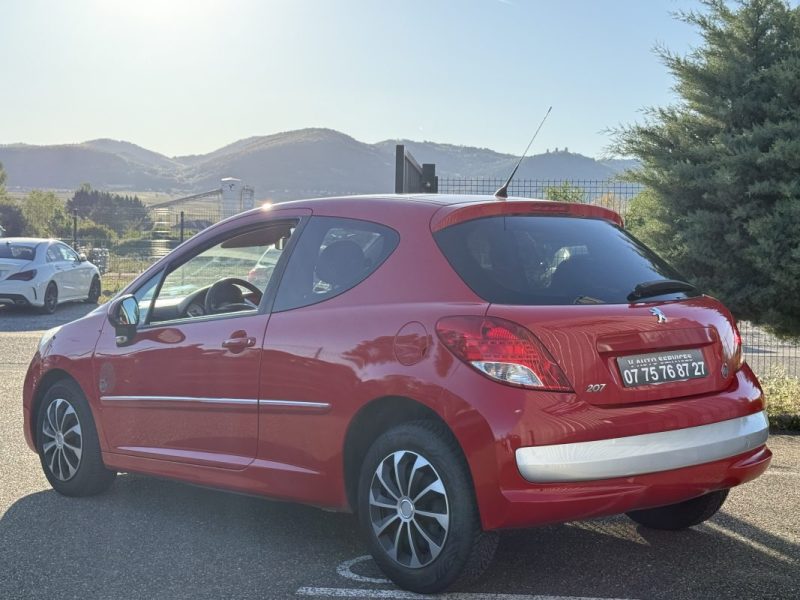 Peugeot 207 1.4 VTi 16v Série 64 Garantie 6 Mois