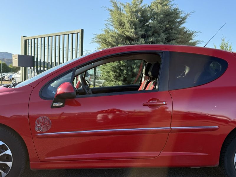 Peugeot 207 1.4 VTi 16v Série 64 Garantie 6 Mois