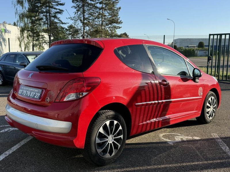 Peugeot 207 1.4 VTi 16v Série 64 Garantie 6 Mois