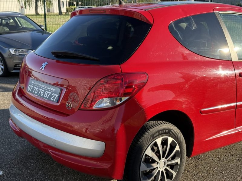 Peugeot 207 1.4 VTi 16v Série 64 Garantie 6 Mois