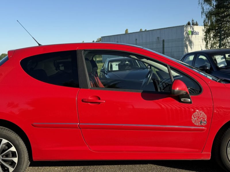 Peugeot 207 1.4 VTi 16v Série 64 Garantie 6 Mois