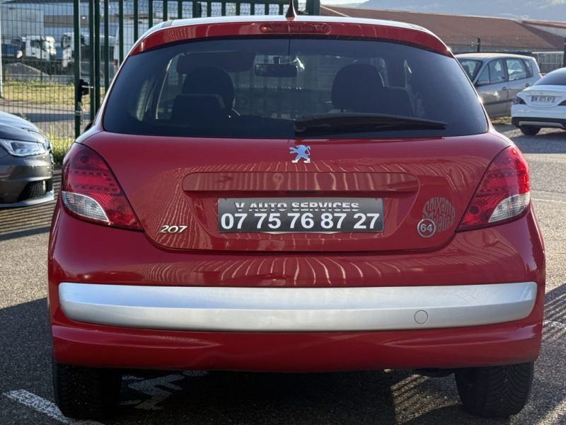 Peugeot 207 1.4 VTi 16v Série 64 Garantie 6 Mois