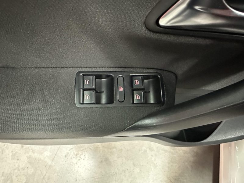 VOLKSWAGEN POLO 1.4 85 CONFORTLINE DSG7 - Très bon état - Garantie 6 mois - 1ère Main - 