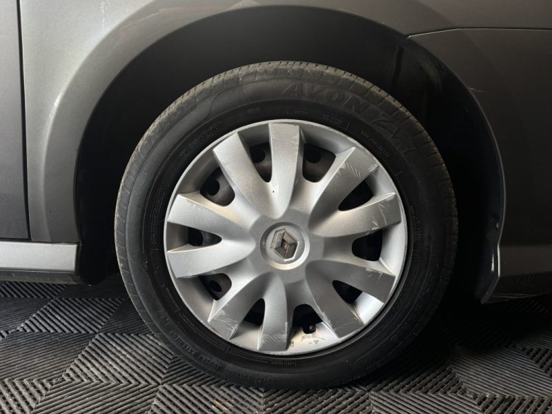 RENAULT LAGUNA III 2.0 DCI 150ch FAP CARMINAT BVA