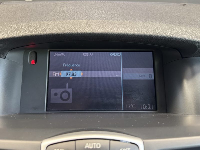 RENAULT LAGUNA III 2.0 DCI 150ch FAP CARMINAT BVA