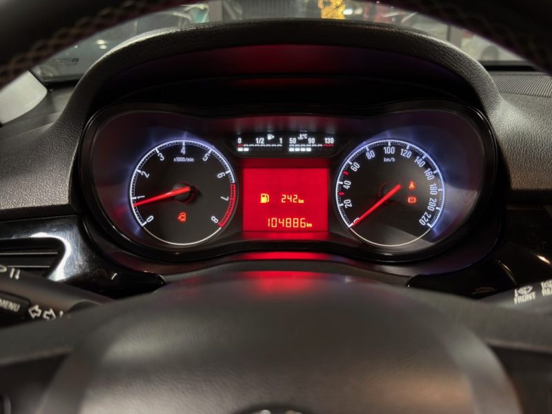 OPEL CORSA 5 V 1.4 90 Cv 5 PORTES / ATTELAGE CRIT AIR 1 - GARANTIE 1 AN