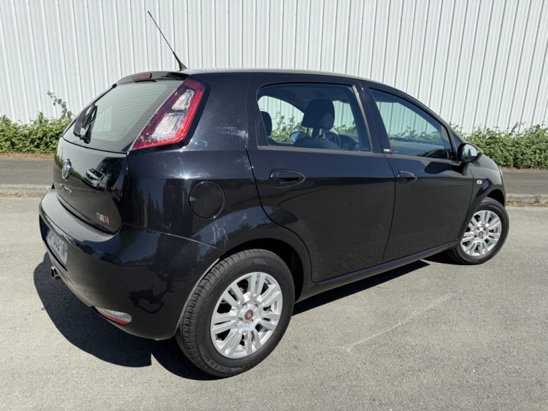 FIAT PUNTO 1.2 8V 69CH YOUNG 5P 2015