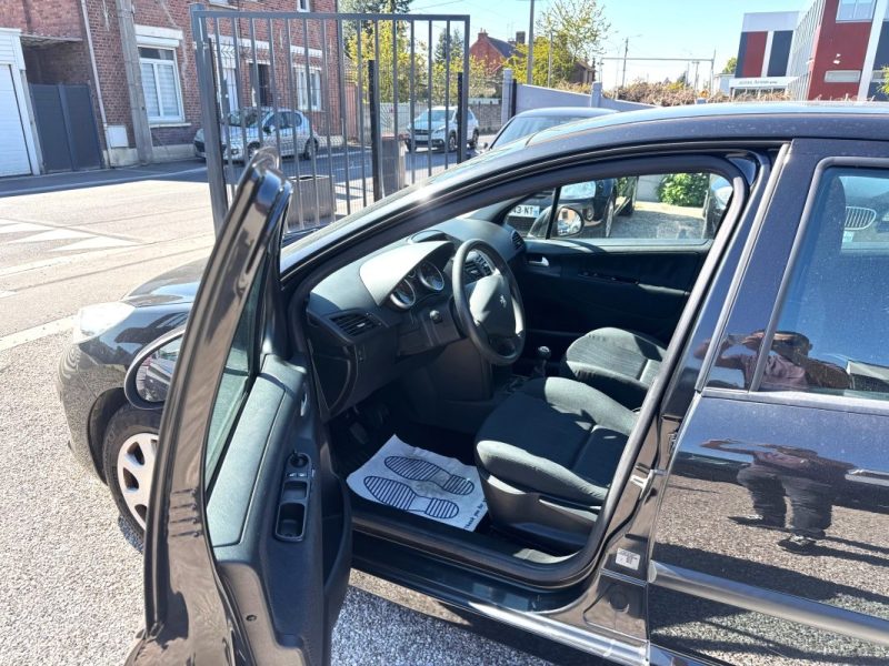 PEUGEOT 207 1.4 HDI 70CV PREMIERE MAIN 