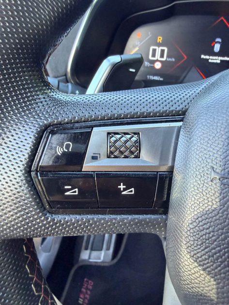 DS DS7 CROSSBACK HDI 130 EAT8 PERFORMANCE LINE 2023