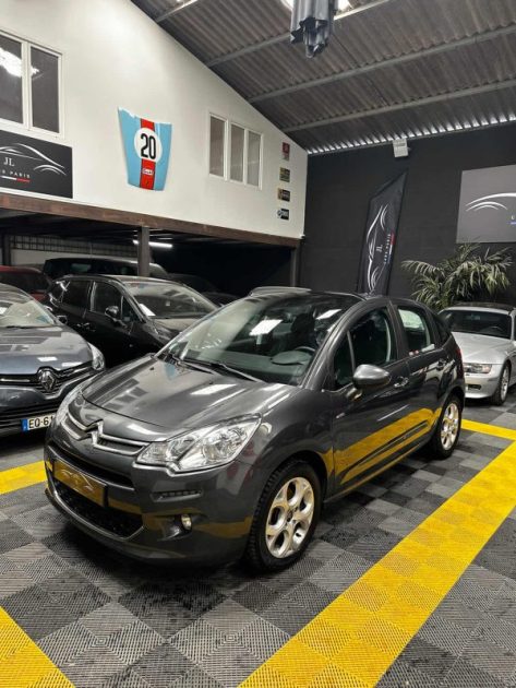 MAGNIFIQUE CITROËN C3 110 CH EXCLUSIVE (1ERE MAIN, SUIVI D’ENTRETIEN, CAMÉRA DE RECUL)